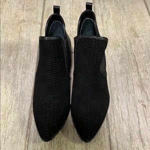 New Donald Pliner Darla bootie sz 5